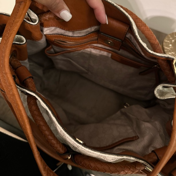 Michael Kors purse - Picture 2 of 3